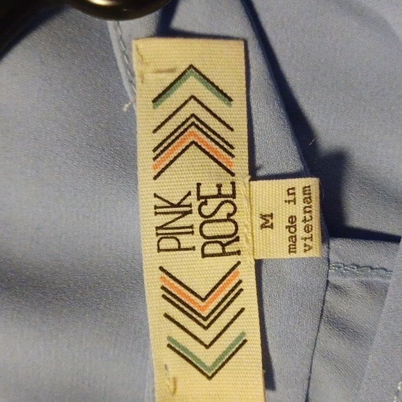 PINK ROSE, TANK TOP BLOUSE, WOMENS SIZE MEDIUM. BABY BLUE, ZIP UP. - Picture 4 of 5